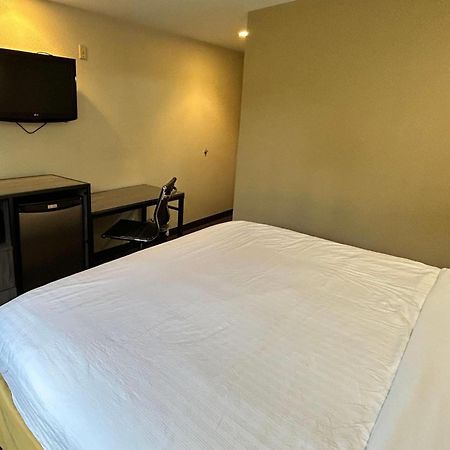 Travelodge By Wyndham Arlington/Dallas Area Екстериор снимка