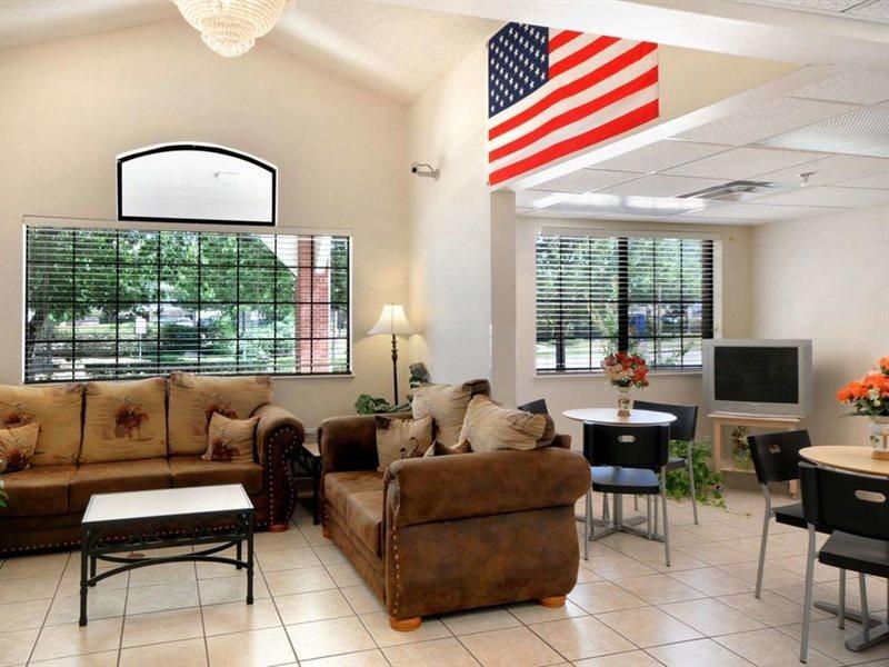 Travelodge By Wyndham Arlington/Dallas Area Екстериор снимка